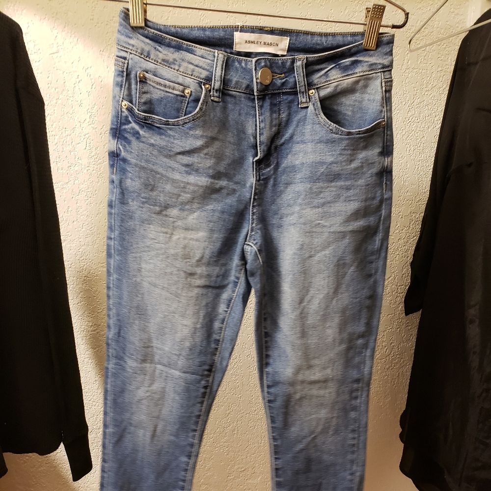 Ashley Mason size 2 washed denim jeans.